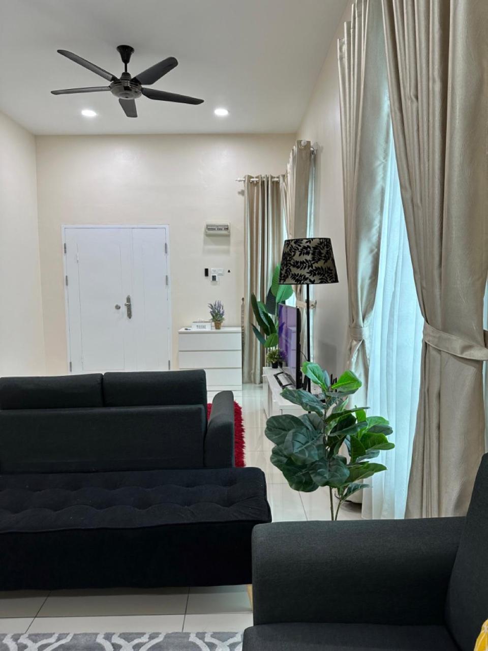 Rumahku Homestay, Taman Jasin Perdana Eksteriør bilde
