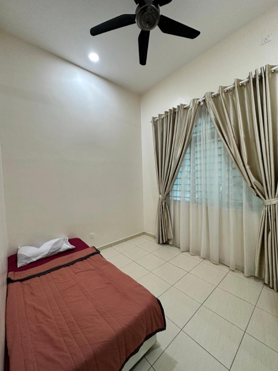 Rumahku Homestay, Taman Jasin Perdana Eksteriør bilde